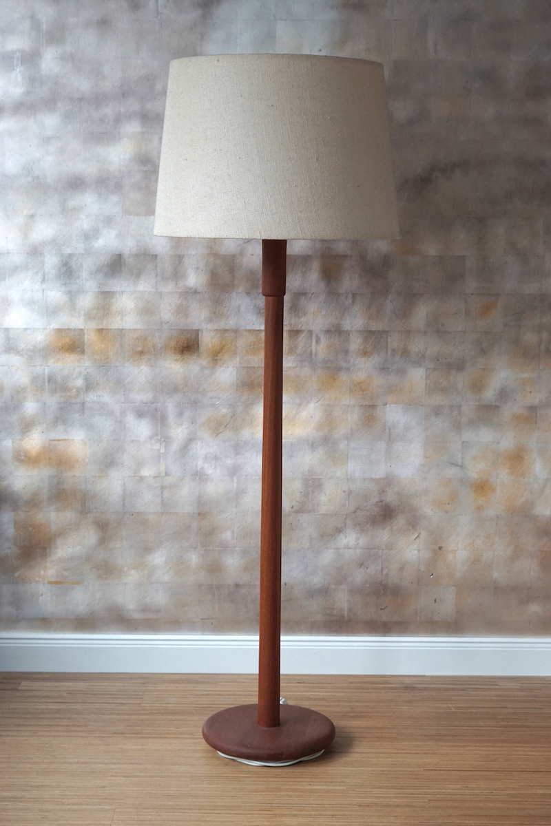 Stehlampe Teakholz | Klassiker & Co.