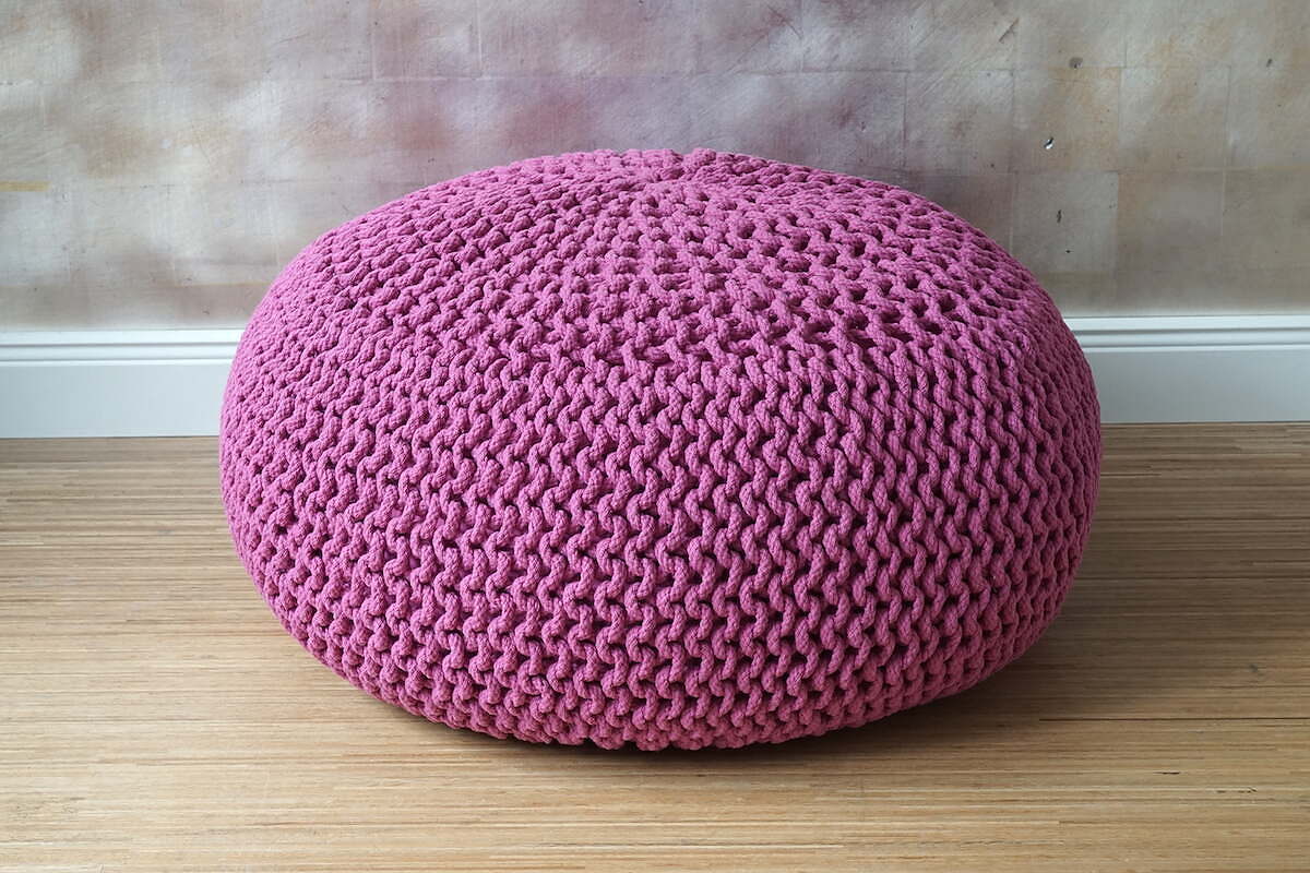 Pouf pink gross