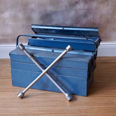 Werkzeugkiste Metall blau